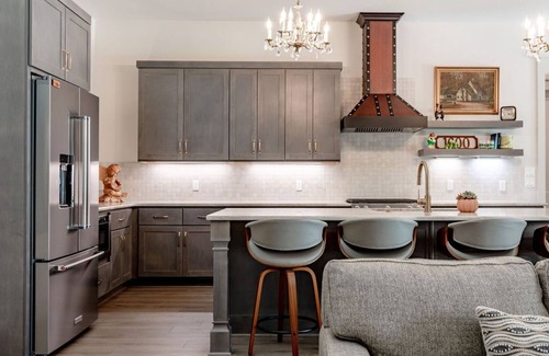Waco Casa | New & Downtown! The Bear Claw