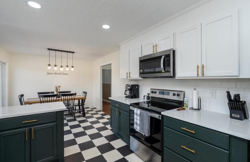 Bluff City Casa | NEW Dragster Dream House 3BD2BA Game Room