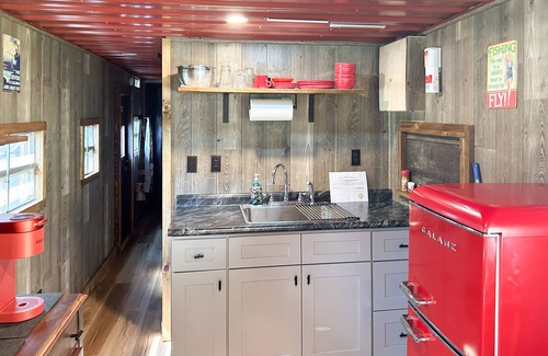 West Hickory Cabina | New! Eagle's Peak Tiny Home Near Allegheny River
