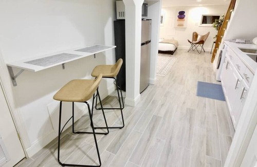 Kingman Park Apartamento | NEW East Capitol Hill Studio ~ W/D & Parking!