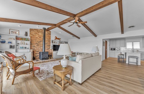 Elk Rapids Casa | New! Elk Lake Cottage - 14 Minutes from Horse Show!