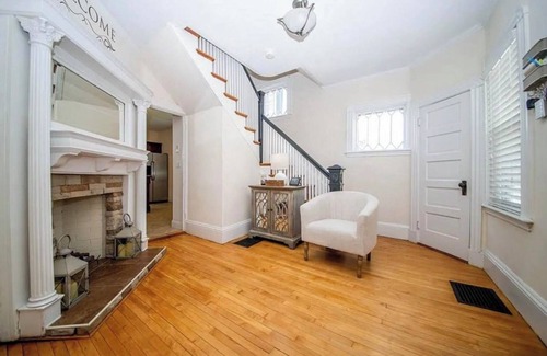 New Bedford Casa | New England Holiday Getaway