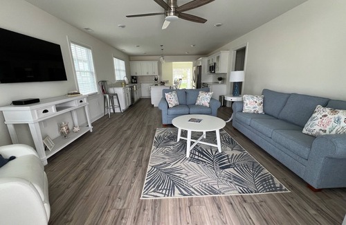 Villas Casa | New!! Enjoy the Most Spectacular Sunsets in Cape May County! Dog friendly!