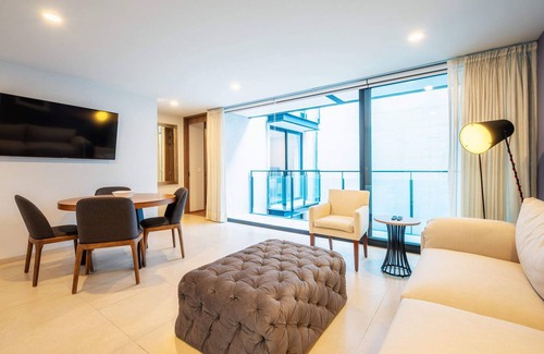 Coyoacán Condominio | NEW Equipped Condo w/GYM & Roof