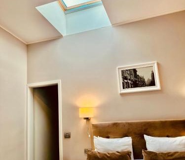 Bucharest City-Centre Hotel | New Era Hotel Old Town Bucharest- parking with fee nearby - NOT at the hotel !