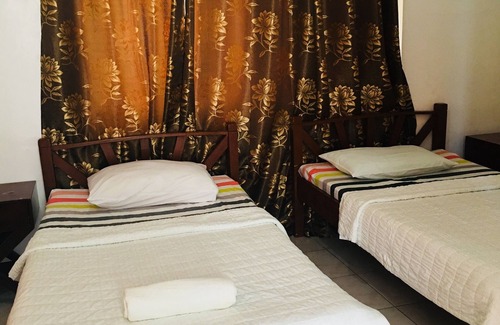 Moalboal Hotel | New Eve's Kiosk Dive Resort