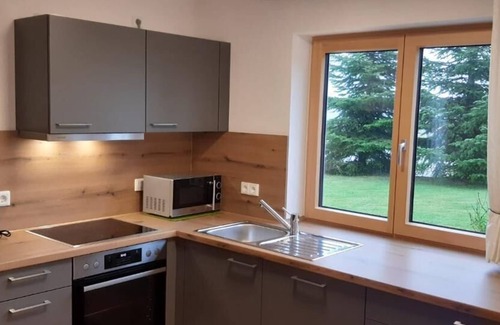 Michelsneukirchen Apartamento | New, exclusive vacation apartment (60 sqm) for 4 people with private garden and barbecue facilities