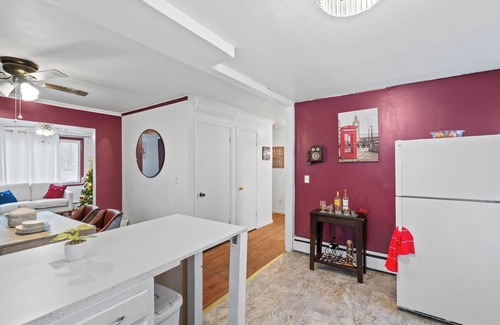 Scranton Casa | NEW! " Fall Season " open space concept & cozy 2 bed ranch - min from downtown