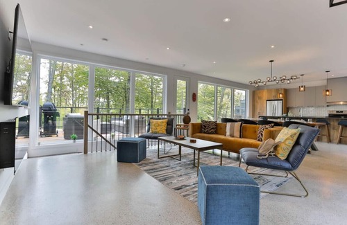 La Conception Chalet De Esquí | New Family Cottage Tremblant-4 Bdrs w/ Hot Tub