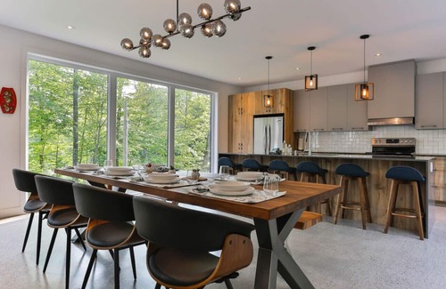 La Conception Chalet De Esquí | New Family Cottage Tremblant-4 Bdrs w/ Hot Tub