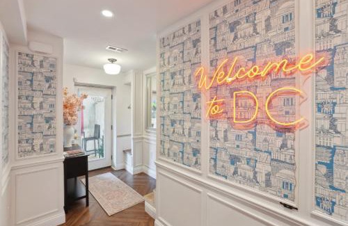 Hill East Cama Y Desayuno | NEW Family-Friendly Capitol Hill Home with Free Parking & Close Metro Access