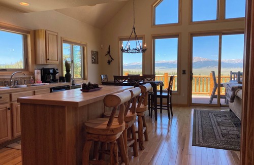 Indian Mountain Cabina | New! Family Getaway with Breathtaking Views/Fireplace/4 TV's/Fenced yard - Blissful Acres