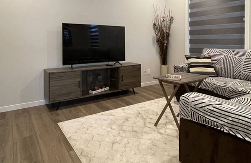 Chestermere Casa | New Family home in Chesteremere