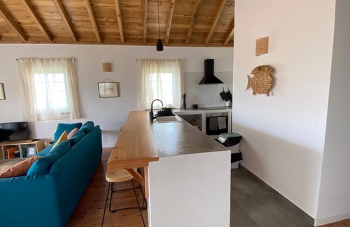 Lajes do Pico Casa | Nueva Casa Familiar con Vista a la Isla de São Jorge