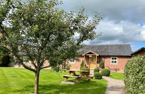 Winsford Casa | New Farm Cheshire B&B