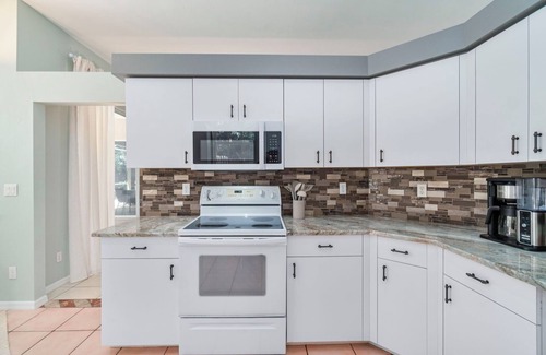 Central Naples Casa | NEW! Feel At Home - Coastal 3BR w/ Outdoor Living