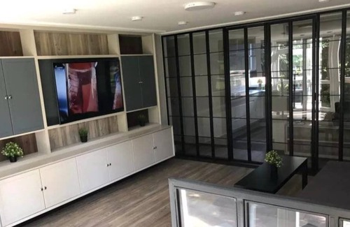 Kidbrooke with Hornfair Apartamento | New for 2023! Three Bedroom Stylish Apartment