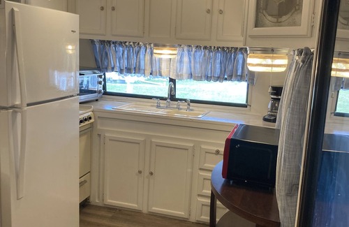 Iona Casa | NEW!! Fort Myers beach RV Resort 2 bedroom 1 bat
