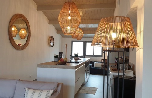 Saint-Clement-des-Baleines Casa | Nueva villa de lujo abierta al jardín y piscina climatizada a 150 metros de la costa.
