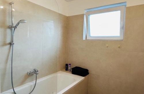 Floridsdorf Apartamento | New - Free Parking - Balcony