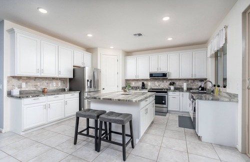 Casa Grande Casa | NEW Fresh, Charming 3-bedroom house in Casa Grande with AC, WiFi