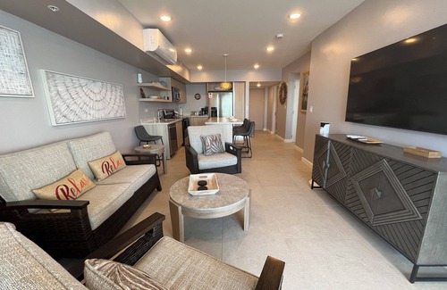 Cerro Plano Condominio | New Front Row Oceanfront at Pacific Point w/Gym