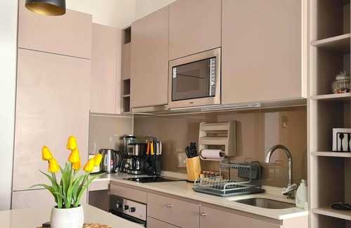 Santiago Condominio | New & full condo – Free parking – Plaza egaña, Ñuñoa