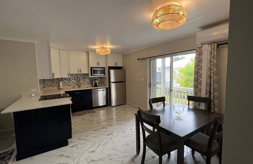 Estate Ruby Condominio | NEW Fully Renovated - Close to Beaches & Shopping!