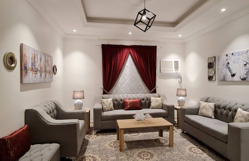 Hera Street Apartamento | New Furnished Apts in a Prime Location