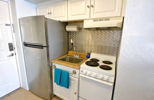 Daytona Beach Shores Apartamento | NEW Gorgeous Ocean Front King Bed in Daytona!
