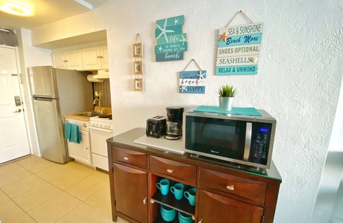 Daytona Beach Shores Apartamento | NEW Gorgeous Ocean Front King Bed in Daytona!