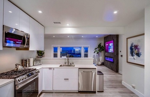 Middletown Casa | NEW! Great Escape 2 w/ Views, Hot Tub, Games, Safari Tent, Golf