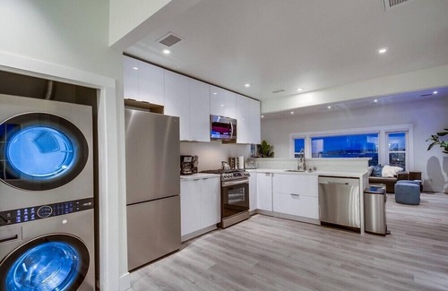 Middletown Casa | NEW! Great Escape 2 w/ Views, Hot Tub, Games, Safari Tent, Golf