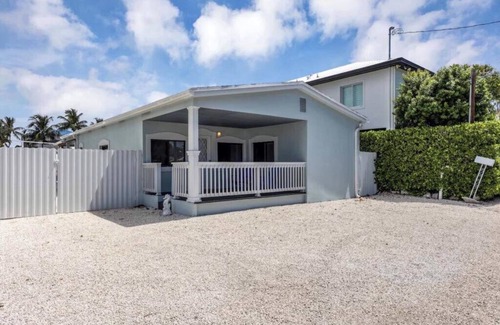 Key Largo Village Casa | New Ground Level 3 bedroom waterfront house with Dock