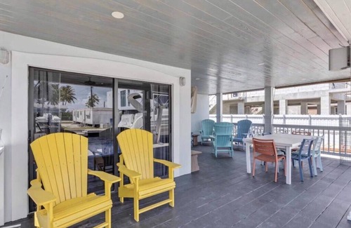Key Largo Village Casa | New Ground Level 3 bedroom waterfront house with Dock