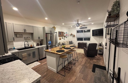 Wasilla Casa | NEW guesthouse with lots of amenities & close to town