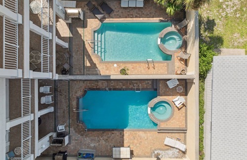 Laguna Beach Casa | New - Gulf Front - Private Pool - Hot Tub - 53 steps to the beach