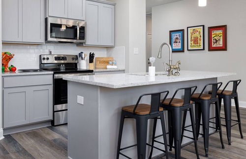 Independence Otro | NEW Hammond 4 Bedroom with a King Bed