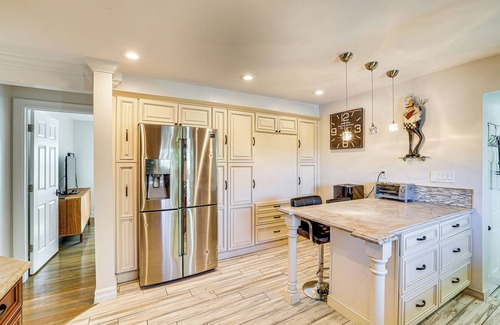 East Shore Cabaña | New Haven Gem w/ Private Pool, Walk to Beach!