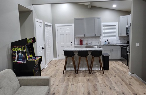 Atlanta Casa | *New Heated Pool & Spa!*Minutes from Downtown!Upper Westide!