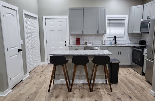 Atlanta Casa | *New Heated Pool & Spa!*Minutes from Downtown!Upper Westide!
