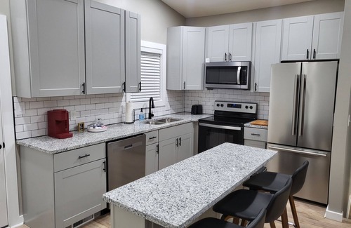 Atlanta Casa | *New Heated Pool & Spa!*Minutes from Downtown!Upper Westide!