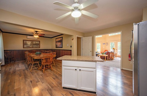 Sky Valley Casa | New! Hillside Pines: Lake Access, Hot Tub, Gas Fireplace!