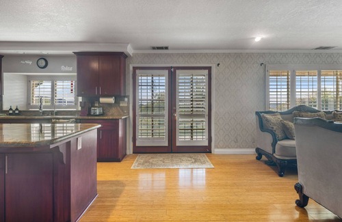 Temecula Villa | New Hilltop Private Estate W/ Views, Pool, Hot Tub, Mini Golf & More!