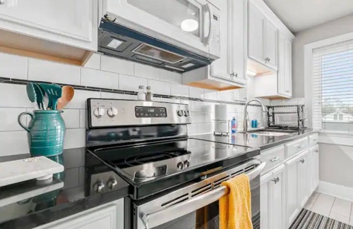 Plymouth Casa | NEW! Historic Gem Steps To The Square!