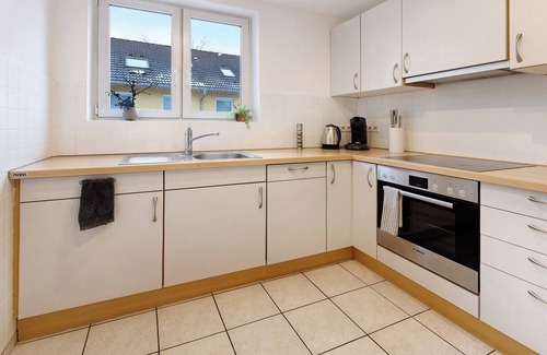 Radolfzell am Bodensee Apartamento | Nuevo apartamento vacacional 'Ankerplatz' con balcón sur y Wi-Fi