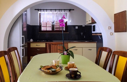 Zrnovnica Apartamento | ¡NUEVO! Holiday Home L&M