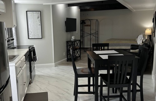 Vicksburg Apartamento | New Holley Rentals studio apartment in Vicksburg