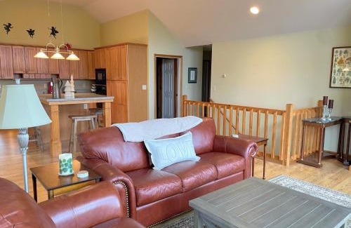 Bretton Woods Casa | NEW HOME BY BRETTON WOODS VACATIONS Stunning views from custom home in Bretton Woods D86