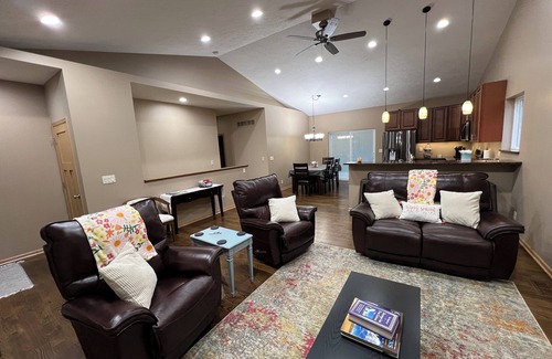 Lincoln Casa | New Home, Great Location, Quiet Neighborhood